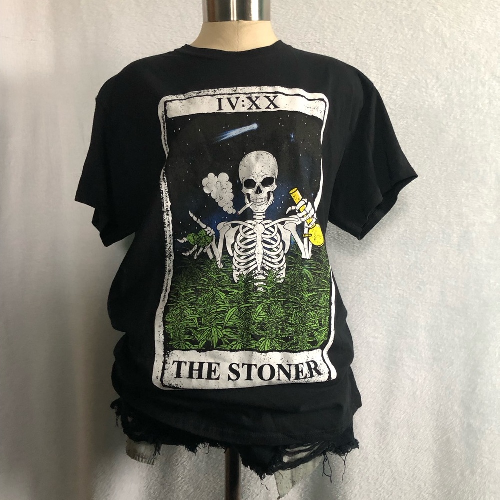 Skeleton tarot card graphic tee size medium